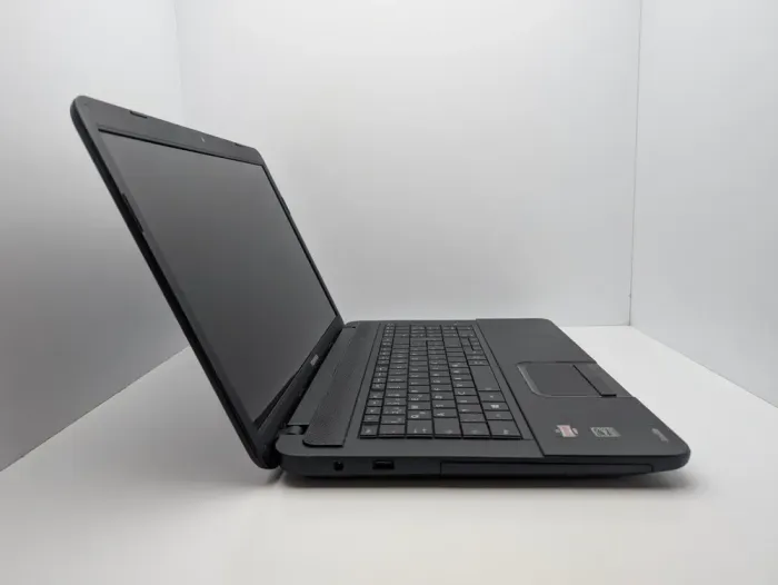 Ноутбук Toshiba Satellite C870d / 17.3" (1600x900) TN / AMD E2-1800 (2 ядра по 1.7 GHz) / 6 GB DDR3 / 500 GB HDD / AMD Radeon HD 7340 Graphics / WebCam б/в - зображення 5