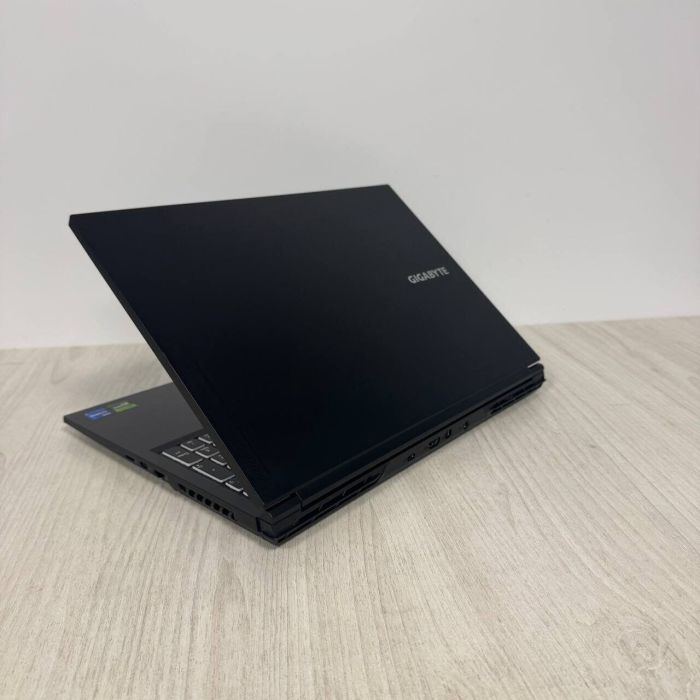 Ігровий ноутбук Gigabyte G6 KF / 16" (1920x1200) IPS / Intel Core i7-13620H (10 (16) ядер по 3,6 - 4,9 ГГц) / 16 ГБ DDR5 / 1000 ГБ SSD / nVidia GeForce RTX 4060, 8 ГБ GDDR6, 128-біт / Веб-камера б/в - изображение 7