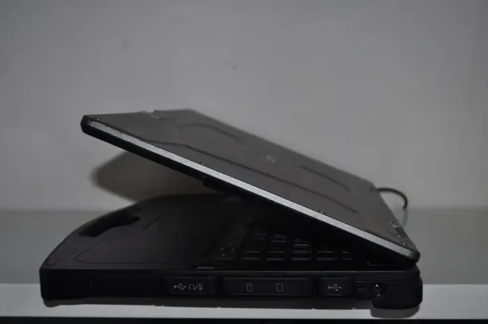 Напівзахищений ноутбук Getac S410 G2 / 14" (1366x768) TN Touch / Intel Core i3-7100U (2 (4) ядра по 2.4 GHz) / 8 GB DDR4 / 128 GB SSD / Intel HD Graphics 620 / Wi-Fi / Bluetooth / Windows 11 Pro / Два АКБ / Стилус б/в - зображення 10