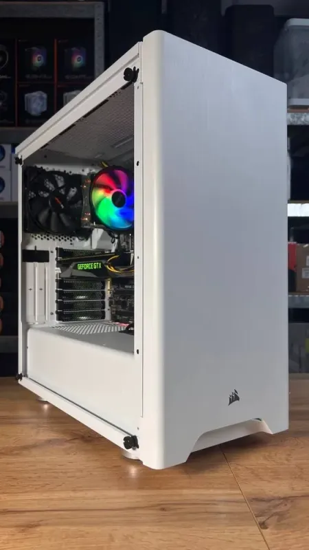 Ігровий ПК Corsair Carbide 275R Tempered Glass White Tower / Intel Core i5-6500 (4 ядра 3,2 - 3,6 ГГц) / 16 ГБ DDR4 / 250 ГБ SSD + 1000 ГБ HDD / nVidia GeForce GTX 1080, 8 ГБ GDDR5X, 256-біт / 500 Вт б/в - зображення 2