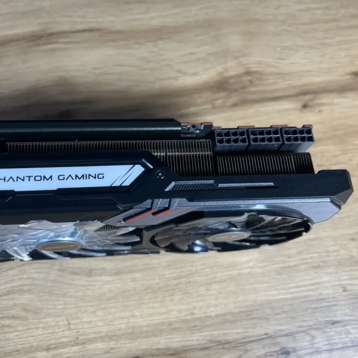 Дискретна відеокарта AMD Radeon RX 6800 XT, 16 GB GDDR6, 256-bit / 3x DisplayPort, 1x HDMI б/в - зображення 4