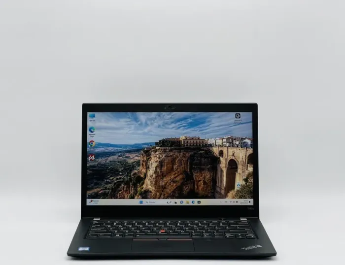 Ультрабук Lenovo ThinkPad T480s / 14" (1920x1080) IPS / Intel Core i5-8350U (4 (8) ядра по 1.7 - 3.6 GHz) / 16 GB DDR4 / 480 GB SSD / Intel UHD Graphics 620 / WebCam б/в - зображення 2