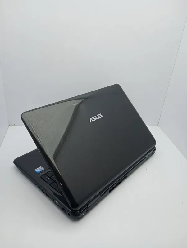 Ноутбук Asus K50 / 15.6" (1366x768) TN / Intel Pentium T4500 (2 ядра по 2.3 GHz) / 6 GB DDR3 / 500 GB HDD / nVidia GeForce GT 320M, 1 GB DDR3, 128-bit / WebCam б/в - зображення 7