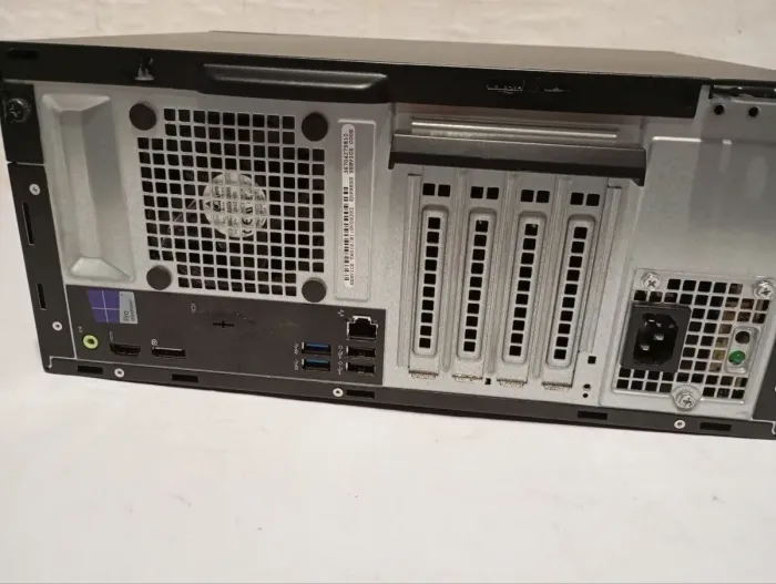 ПК Dell OptiPlex 3040 Tower / Intel Core i3-6100 (2 (4) ядра по 3.7 GHz) / 8 GB DDR3 / 240 GB SSD + 500 GB HDD / Intel HD Graphics 530 / DVD-RW б/в - зображення 4