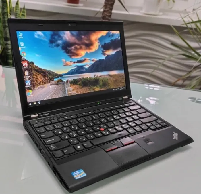 Нетбук Б-клас Lenovo ThinkPad X230 / 12.5" TN / Intel Core i5-3320M (2(4) ядра по 2.6-3.3 GHz) / 8GB DDR3 / 128GB SSD / HD Graphics 4000 / WebCam / VGA б/в - зображення 3