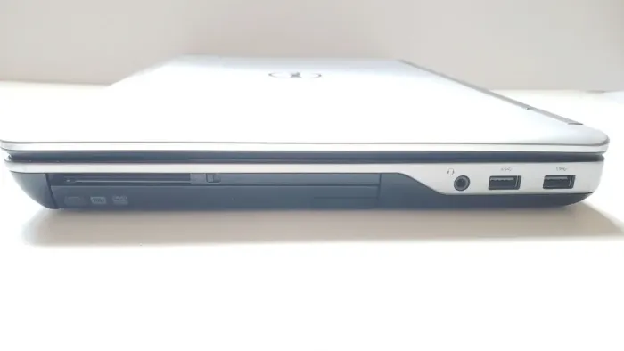 Ноутбук Dell Latitude E6540 / 15.6" (1920x1080) TN / Intel Core i5-4300M (2 (4) ядра по 2.6 - 3.3 GHz) / 8 GB DDR3 / 500 GB SSD / AMD Radeon HD 8790M, 2 GB GDDR5, 128-bit / WebCam б/в - зображення 10