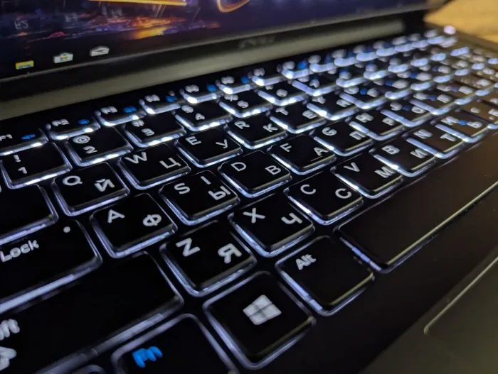 Ноутбук-трансформер Dell Latitude 7390 / 13.3" (1920x1080) IPS Touch / Intel Core i5-8350U (4 (8) ядра по 1.7 - 3.6 GHz) / 16 GB DDR4 / 512 GB SSD / Intel UHD Graphics 620 / WebCam / Windows 10 б/в - зображення 6