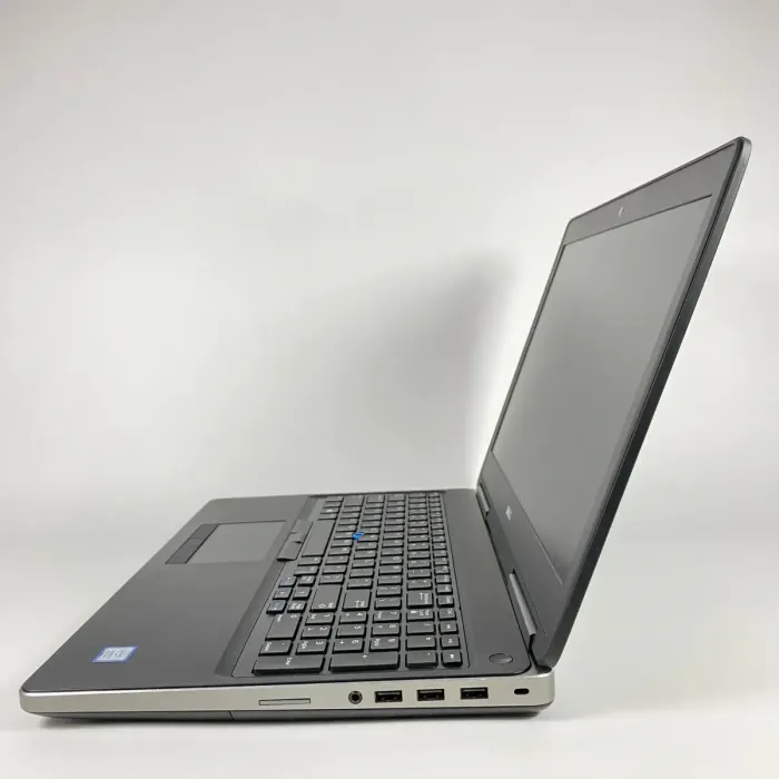 Мобільна робоча станція Б-класу Dell Precision 7520 / 15,6" (1920x1080) IPS / Intel Core i7-7820HQ (4 (8) ядра по 2.9 - 3.9 GHz) / 16 GB DDR4 / 512 GB SSD / nVidia Quadro M2200, 4 GB GDDR5, 128-bit / WebCam / HDMI б/в - изображение 7