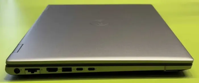 Ігровий ноутбук Dell Precision 7670 / 16" (1920x1200) IPS / Intel Core i7-12850HX (16 (24) ядер по 3.4 - 4.8 GHz) / 32 GB DDR5 / 512 GB SSD / nVidia RTX A1000 Mobile, 4 GB GDDR6, 128-bit / WebCam б/в - зображення 7