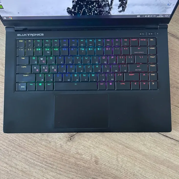 Ігровий ноутбук Б-клас Eluktronics MAG-15 2070 / 15.6" (1920x1080) IPS / Intel Core i7-9750H (6 (12) ядер по 2.6 - 4.5 GHz) / 16 GB DDR4 / 512 GB SSD / nVidia GeForce RTX 2070 Max-Q, 8 GB GDDR6, 256-bit / WebCam б/в - зображення 7