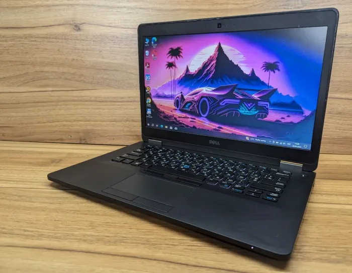 Ультрабук Б-клас Dell Latitude E7470 / 14" (1366x768) TN / Intel Core i5-6300U (2 (4) ядра по 2.4 - 3.0 GHz) / 8 GB DDR4 / 256 GB SSD / Intel HD Graphics 520 / WebCam / Windows 10 б/в - зображення 6