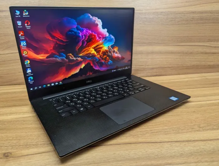 Мобільна робоча станція Б-клас Dell Precision 5520 / 15.6" (1920x1080) IPS / Intel Xeon E3-1505M v6 (4 (8) ядра по 3.0 - 4.0 GHz) / 32 GB DDR4 / 512 GB SSD / nVidia Quadro M1200, 4 GB GDDR5, 128-bit / Windows 10 б/у - зображення 4