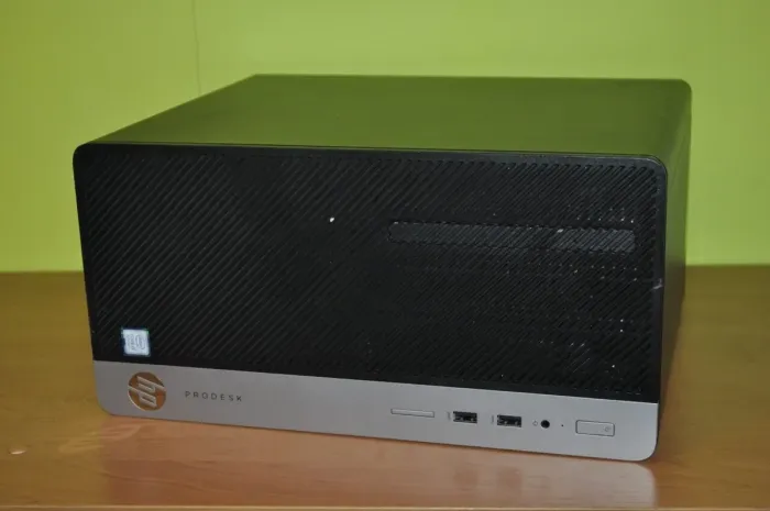 Комп'ютер HP ProDesk 400 G6 Tower / Intel Core i5-9500 (6 ядер по 3,0 - 4,4 ГГц) / 8 ГБ DDR4 / 128 ГБ SSD / Intel UHD Graphics 630 / DVD-ROM б/в - зображення 2