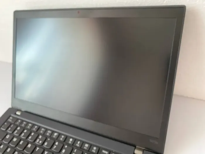 Ультрабук Б-клас Lenovo ThinkPad T470s / 14" (1920x1080) IPS / Intel Core i5-7200U (2 (4) ядра по 2.5 - 3.1 GHz) / 12 GB DDR4 / 180 GB SSD / Intel HD Graphics 620 / WebCam б/в - зображення 3