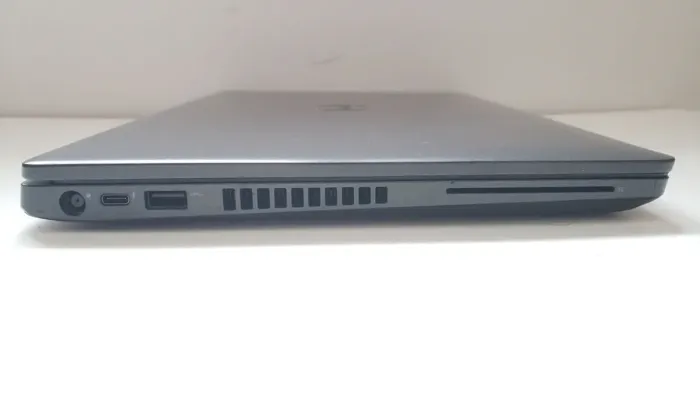 Ультрабук Dell Latitude 5400 / 14" (1920x1080) IPS Touch / Intel Core i7-8665U (4 (8) ядра по 1.9 - 4.8 GHz) / 16 GB DDR4 / 512 GB SSD / Intel UHD Graphics 620 / WebCam б/в - зображення 4