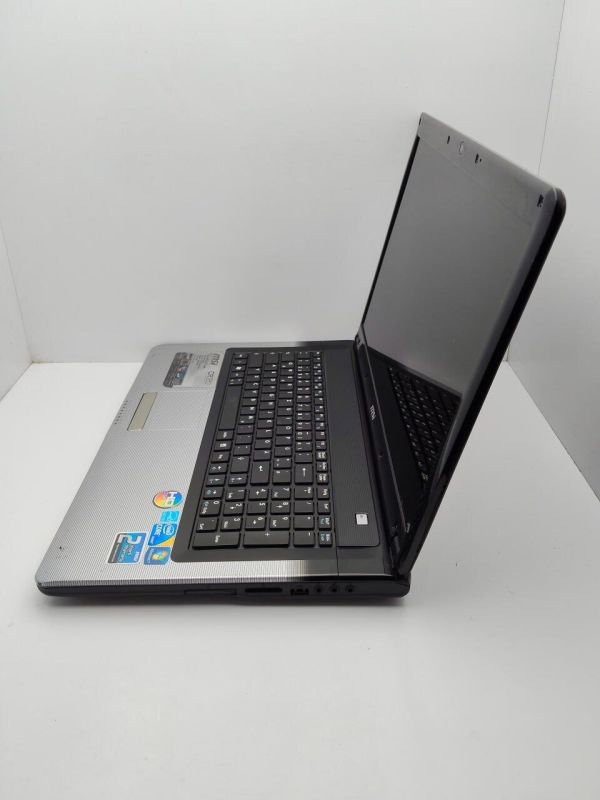 Ноутбук MSI CR720 / 17.3" (1600x900) TN / Intel Core i3-330M (2 (4) ядра по 2.1 - 2.5 GHz) / 6 GB DDR3 / 250 GB HDD / Intel HD Graphics 2000 / WebCam / АКБ не тримає б/в - зображення 7