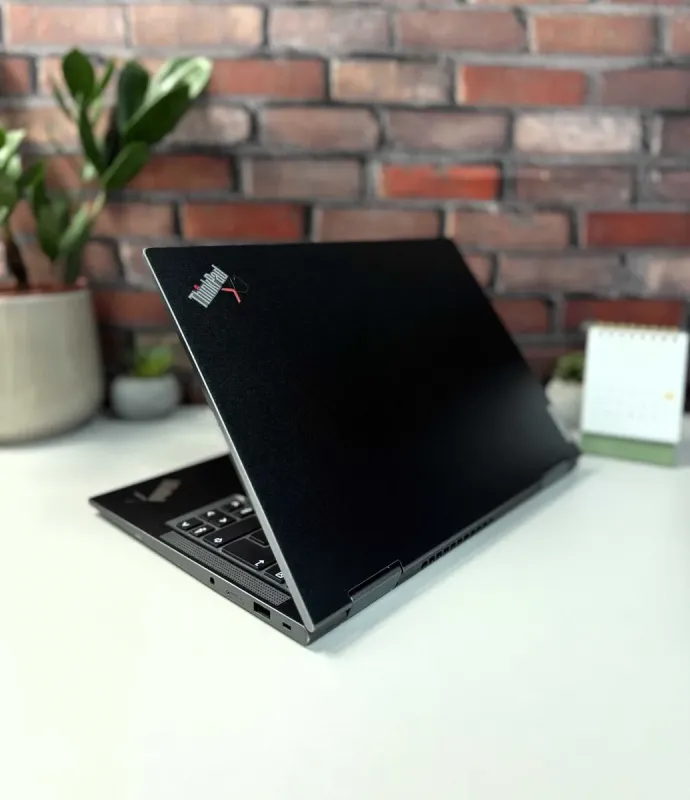 Ультрабук-трансформер Lenovo ThinkPad X1 Yoga Gen6 / 14" (1920x1080) IPS Touch / Intel Core i5-1145G7 (4 (8) ядра по 4.4 GHz) / 16 GB DDR4 / 256 GB SSD / Intel Iris Xe Graphics / WebCam / Стилус / Windows 10 Pro б/в - зображення 9