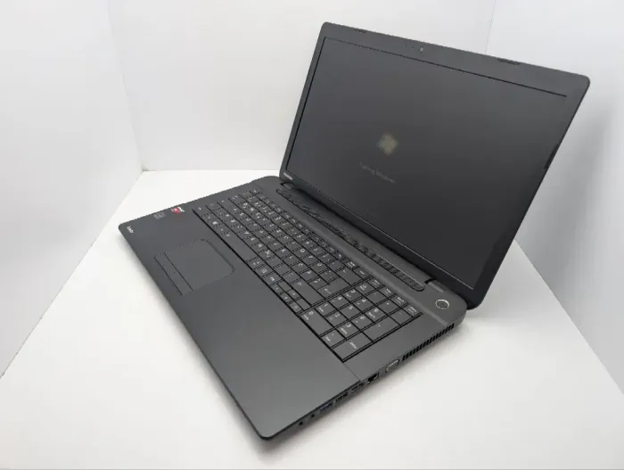 Ноутбук Toshiba Satellite C70D-B / 17.3" (1600x900) TN / AMD A4-5000 (4 ядра по 1.5 GHz) / 8 GB DDR3 / 750 GB HDD / AMD Radeon HD 8330 Graphics / WebCam / DVD-ROM б/в - зображення 7