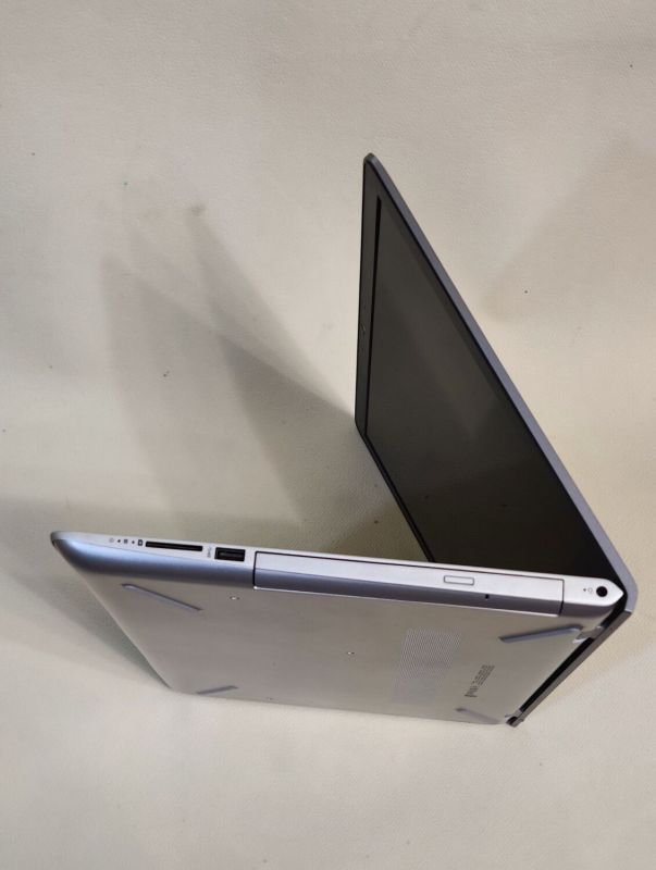 Ноутбук HP Pavilion 15-CC152OD / 15.6" (1366x768) TN / Intel Core i5-8250U (4 (8) ядра по 1.6 - 3.4 GHz) / 16 GB DDR4 / 256 GB SSD / Intel UHD Graphics 620 / WebCam / DVD-ROM б/в - зображення 6