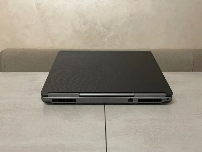 Мобільна робоча станція Dell Precision 7720 / 17,3" (1920x1080) IPS / Intel Core i7-6820HQ (4 (8) ядра по 2,7 - 3,6 ГГц) / 16 ГБ DDR4 / 256 ГБ SSD + 1000 ГБ HDD / nVidia Quadro P3000, 6 ГБ GDDR5, 192-біт / WebCam б/в - зображення 8