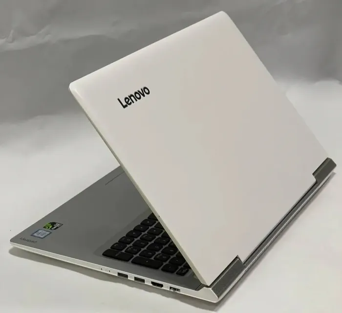 Ноутбук Б-клас Lenovo IdeaPad 700-15ISK / 15.6" (1920x1080) TN / Intel Core i7-6700HQ (4 (8) ядра по 2.6 - 3.5 GHz) / 16 GB DDR4 / 128 GB SSD + 1000 GB HDD / nVidia GeForce GTX 950M, 4 GB DDR3, 128-bit / WebCam / Windows 10 Pro б/в - зображення 6