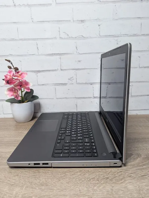 Ноутбук Б-клас Dell Inspiron 5558 / 15.6" (1366x768) TN / Intel Core i5-5200U (2 (4) ядра по 2.2 - 2.7 GHz) / 8 GB DDR3 / 128 GB SSD / Intel HD Graphics 5500 / WebCam б/в - зображення 6