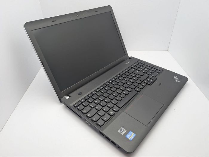 Ноутбук Lenovo ThinkPad E531 / 15.6'' (1366x768) TN / Intel Core i3-3120M (2 (4) ядра по 2.5 GHz) / 6 GB DDR3 / 1000 GB HDD / Intel HD Graphics 4000 / WebCam / DVD-ROM б/в - зображення 6