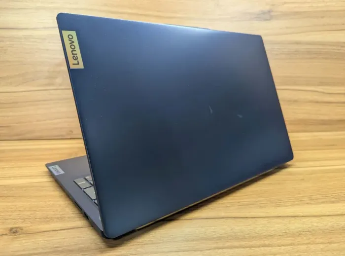 Ультрабук Б-клас Lenovo IdeaPad Slim3 15IRU9 / 15.6" (1920x1080) IPS / Intel Core 5-120U (10 (12) ядер по 1.4 - 5.0 GHz) / 16 GB DDR5 / 1000 GB SSD / Intel Graphics / WebCam / Windows 11 б/в - зображення 8
