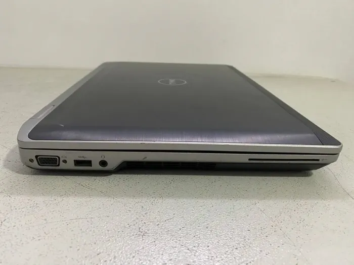 Ноутбук Б-клас Dell Latitude E6530 / 15.6" (1920x180) TN / Intel Core i5-3230M (2 (4) ядра по 2.6 - 3.2 GHz) / 8 GB DDR3 / 120 GB SSD / Intel HD Graphics 4000 / WebCam / DVD-ROM б/в - зображення 4