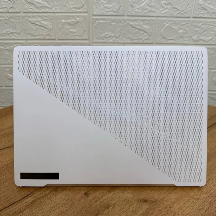 Ігровий ультрабук Asus ROG Zephyrus G14 GA402XV / 14" (2560x1600) IPS / AMD Ryzen 9 7940HS (8 (16) ядер по 4.0 - 5.2 GHz) / 16 GB DDR5 / 512 GB SSD / nVidia GeForce RTX 4060, 8 GB GDDR6, 128-bit / WebCam б/в - зображення 3