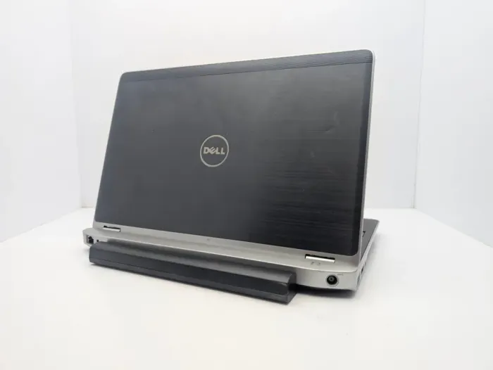 Нетбук Dell Latitude E6220 / 12.5" (1366x768) TN / Intel Core i7-2620M (2 (4) ядра по 2.7 - 3.4 GHz) / 6 GB DDR3 / 120 GB SSD / Intel HD Graphics 3000 / WebCam б/в - зображення 7