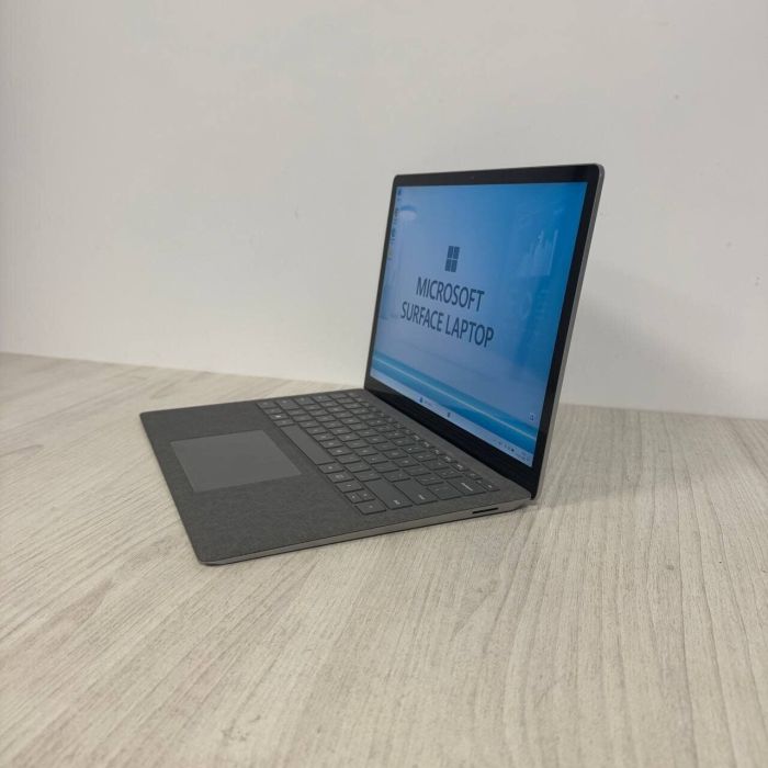 Ультрабук Б-клас Microsoft Surface Laptop 4 / 13.5" (2256x1504) IPS / AMD Ryzen 5 4680U (6 (12) ядер по 2.2 - 4.0 GHz) / 16 GB DDR4 / 256 GB SSD / AMD Radeon RX Vega 7 Graphics / WebCam б/в - изображение 6