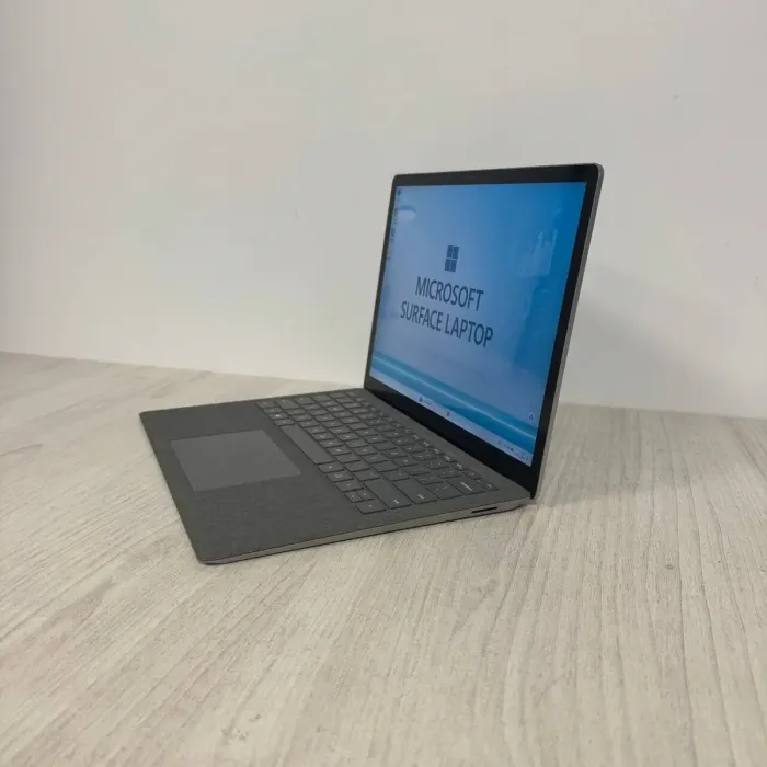 Ультрабук Б-клас Microsoft Surface Laptop 4 / 13.5" (2256x1504) IPS / AMD Ryzen 5 4680U (6 (12) ядер по 2.2 - 4.0 GHz) / 16 GB DDR4 / 256 GB SSD / AMD Radeon RX Vega 7 Graphics / WebCam б/в - зображення 6