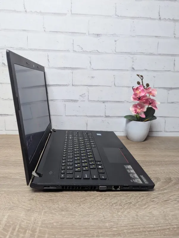 Ноутбук Б-клас Lenovo E51-80 / 15.6" (1366x768) TN / Intel Core i5-6200U (2 (4) ядра по 2.3 - 2.8 GHz) / 8 GB DDR3 / 128 GB SSD / Intel HD Graphics 520 / WebCam / DVD-ROM б/в - зображення 7