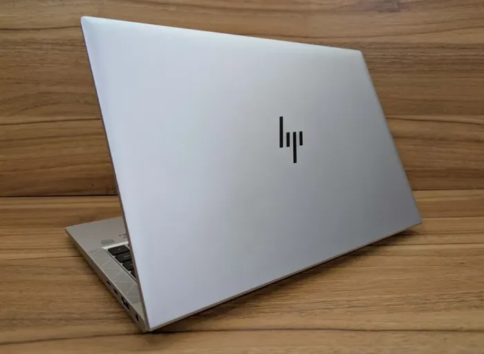 Ультрабук Б-клас HP EliteBook 840 G7 / 14" (1920x1080) IPS / Intel Core i7-10610U (4 (8) ядра по 1.8 - 4.9 GHz) / 16 GB DDR4 / 1000 GB SSD / Intel UHD Graphics / WebCam / Fingeprint / Windows 10 б/в - зображення 7