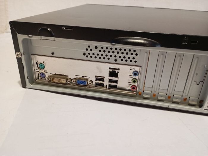 ПК Б-клас HEC 7KJCBS Chassis SFF / AMD Phenom II X2 555 (2 ядра по 3.2 GHz) / 8 GB DDR3 / 128 GB SSD / AMD Radeon Graphics / Win 10 б/в - зображення 4