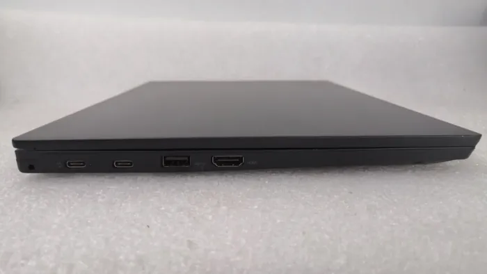 Ультрабук Lenovo ThinkPad L380 / 13.3" (1920x1080) IPS / Intel Core i3-8130U (2 (4) ядра по 2.2 - 3.4 GHz) / 8 GB DDR4 / 256 GB SSD / Intel UHD Graphics 620 / WebCam / Fingerprint / Windows 10 Pro б/в - зображення 6