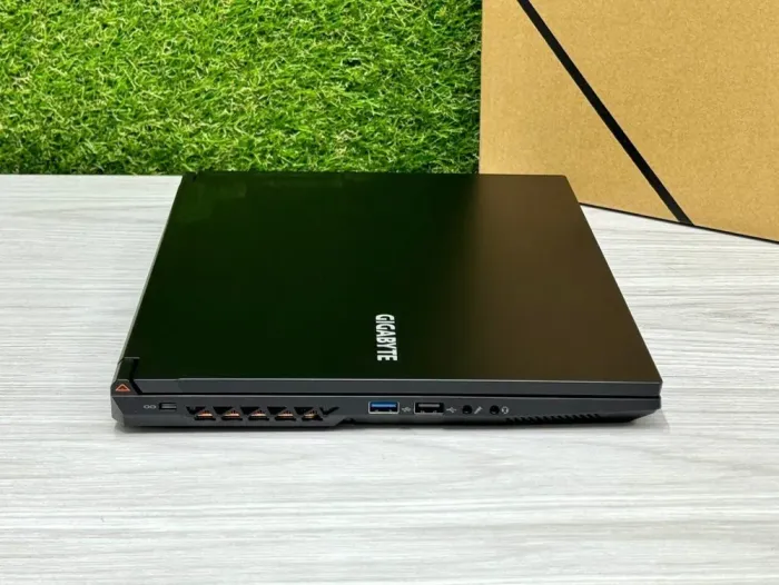 Ігровий ноутбук Gigabyte G5 KF / 15.6" (1920x1080) IPS / Intel Core i5-12500H (12 (16) ядер по 3.3 - 4.5 GHz) / 16 GB DDR4 / 512 GB SSD M.2 / nVidia GeForce RTX 4060, 8 GB GDDR6, 128-bit / WebCam / Win 11 Home б/в - зображення 6