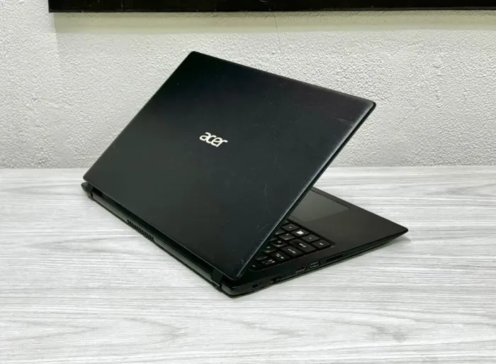 Ноутбук Б-клас Acer Aspire 3 A315-31 / 15.6" (1366x768) TN / Intel Celeron N3350 (2 ядра по 1.1 - 2.4 GHz) / 4 GB DDR3 / 128 GB SSD / Intel HD Graphics 500 / WebCam б/в - зображення 5
