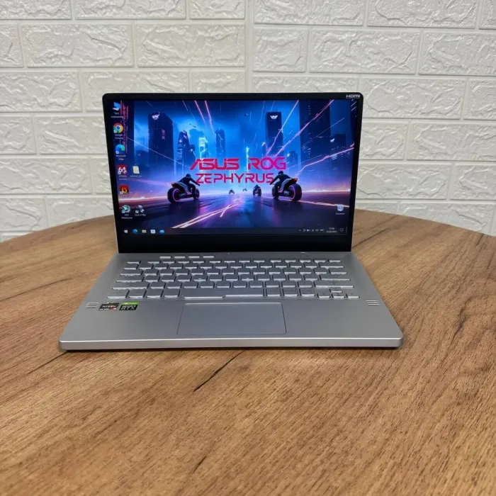 Ігровий ультрабук Б-клас Asus ROG Zephyrus G14 GA401IV / 14" (1920x1080) IPS / AMD Ryzen 9 4900HS (8 (16) ядер по 3.0 - 4.3 GHz) / 16 GB DDR4 / 1000 GB SSD NVMe / nVidia GeForce RTX 2060 Max-Q, 6 GB GDDR6, 192-bit б/в - зображення 2