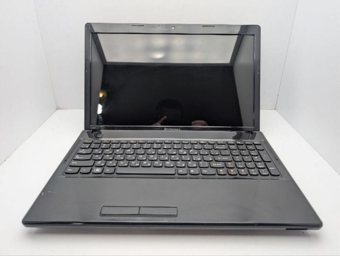 Ноутбук Lenovo IdeaPad G585 / 15.6" (1366x768) TN / AMD E1-1200 (2 ядра по 1.4 GHz) / 6 GB DDR3 / 120 GB SSD / AMD Radeon HD 7310 Graphics / WebCam / DVD-ROM б/в - зображення 3