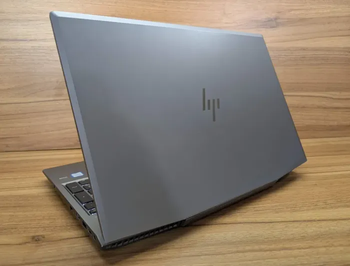 Мобільна робоча станція HP zBook 15v G5 / 15.6" (1920x1080) IPS / Intel Core i7-8750H (6 (12) ядер по 2.2 - 4.1 GHz) / 16 GB DDR4 / 512 GB SSD / nVidia Quadro P600, 4 GB GDDR5, 128-bit / WebCam / TouchID / Windows 10 б/в - зображення 7