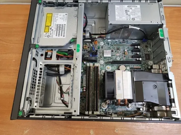 Комп'ютер HP ProDesk 600 G1 SFF / Intel Core i3-4130 (2(4) ядра по 3.4GHz) / 8GB DDR3 / 240GB SSD / HD Graphics 4400 / 240W / DVD-RW / DisplayPort б/в - зображення 5