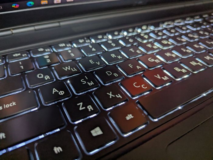 Мобильная рабочая станция Dell Precision 7550 / 15.6" (3840x2160) IPS / Intel Xeon W-10855M (6 (12) ядер по 2.8 - 5.1 GHz) / 32 GB DDR4 / 512 GB SSD / nVidia Quadro RTX 3000, 6 GB GDDR6, 192-bit / WebCam / Windows 10 б/в - изображение 6