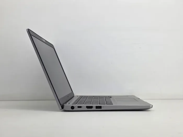 Ультрабук Б-клас Dell Latitude 5310 / 13.3" (1920x1080) IPS / Intel Core i5-10310U (4 (8) ядра по 1.7 - 4.4 GHz) / 8 GB DDR4 / 256 GB SSD / Intel UHD Graphics / WebCam б/в - зображення 4