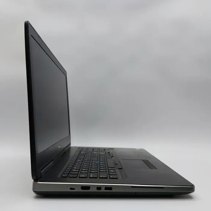 Мобільна робоча станція Dell Precision 7720 / 17.3" (1600x900) IPS / Intel Xeon E3-1505M v6 (4 (8) ядра по 3.0 - 4.0 GHz) / 32 GB DDR4 / 512 GB SSD / nVidia Quadro P5000, 16 GB GDDR5X, 256-bit / miniDP / HDMI б/в - зображення 4