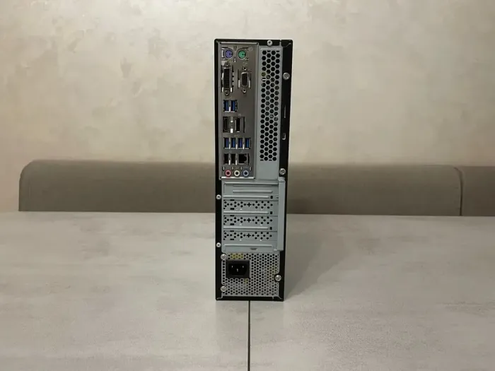 Комп'ютер Digitec Trivium SFF / Intel Core i3-6100 (2 (4) ядра по 3.7 GHz) / 16 GB DDR4 / 256 GB SSD M.2 / Intel HD Graphics 530 / DVD-RW / Card Reader б/в - зображення 3