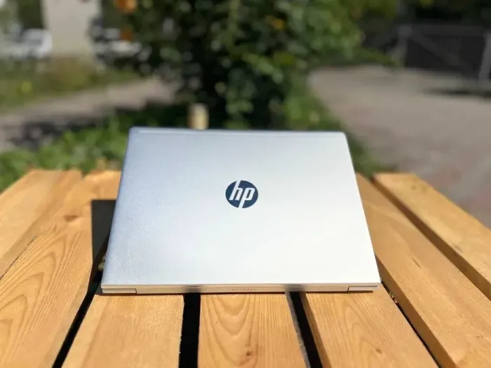 Ультрабук HP ProBook 430 G6 / 13.3" (1366x768) TN / Intel Core i3-8145U (2 (4) ядра по 2.1 - 3.9 GHz) / 8 GB DDR4 / 256 GB SSD M.2 / Intel UHD Graphics / WebCam / Windows 10 Pro б/в - зображення 3