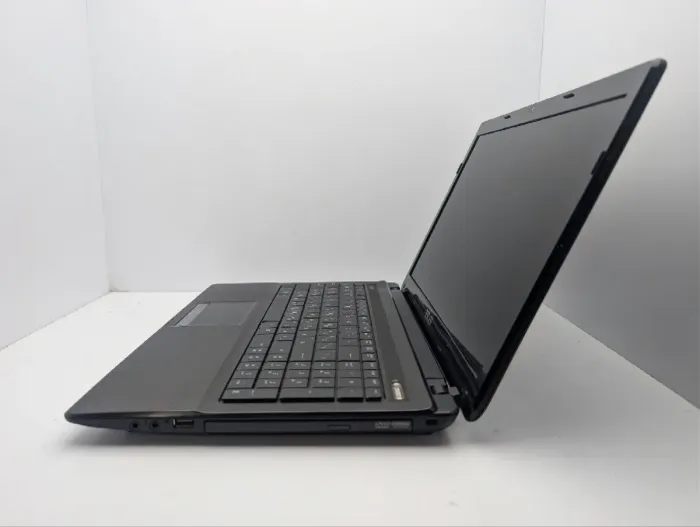 Ноутбук Asus K53 / 15.6" (1366x768) TN / AMD A6-3400M (4 ядра по 1.4 - 2.3 GHz) / 6 GB DDR3 / 640 GB HDD / AMD Radeon HD 6520G Graphics / WebCam / DVD-ROM б/в - изображение 5
