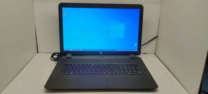 Ноутбук HP 17-p023ng / 17.3" (1600x900) TN / AMD E1-6010 (2 ядра по 1.35 GHz) / 4 GB DDR3 / 120 GB SSD / AMD Radeon R2 Graphics / WebCam / DVD-ROM / АКБ не тримає б/в - зображення 2